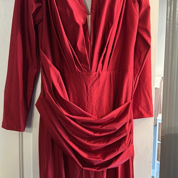 Never been worn. - Picture 2 of 4